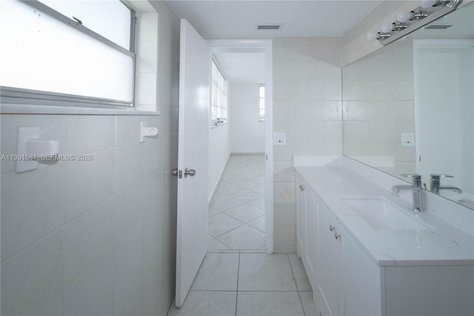 1075 93rd St #403 Bay Harbor Islands, FL 33154