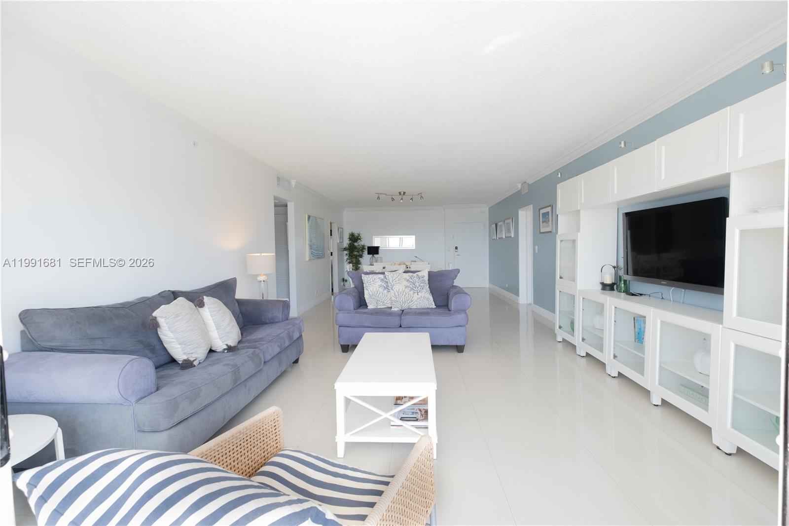 5601 Collins Ave #1420 Miami Beach, FL 33140