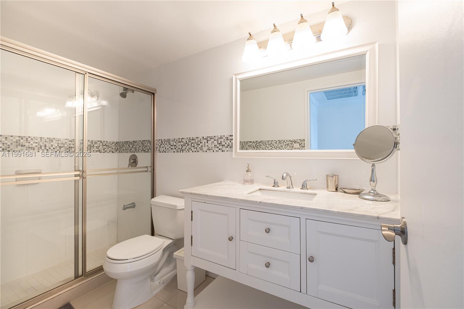 5601 Collins Ave #1420 Miami Beach, FL 33140