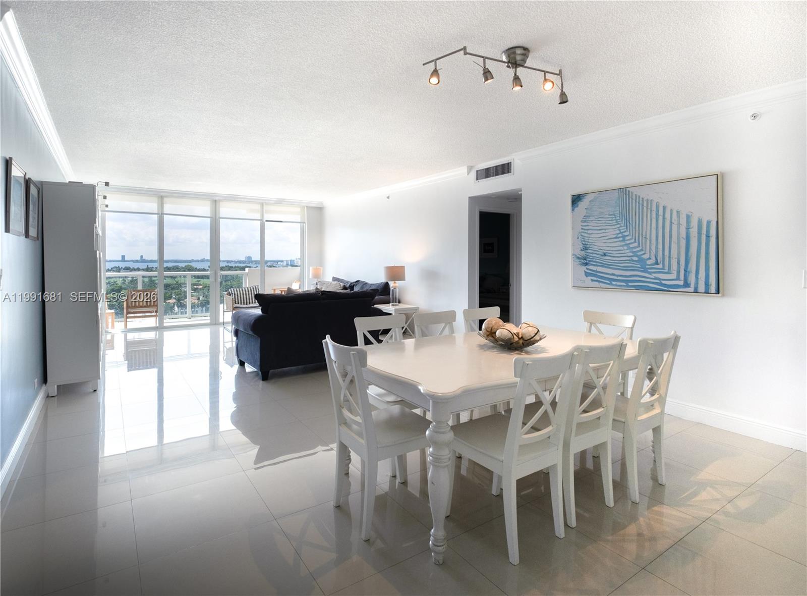5601 Collins Ave #1420 Miami Beach, FL 33140