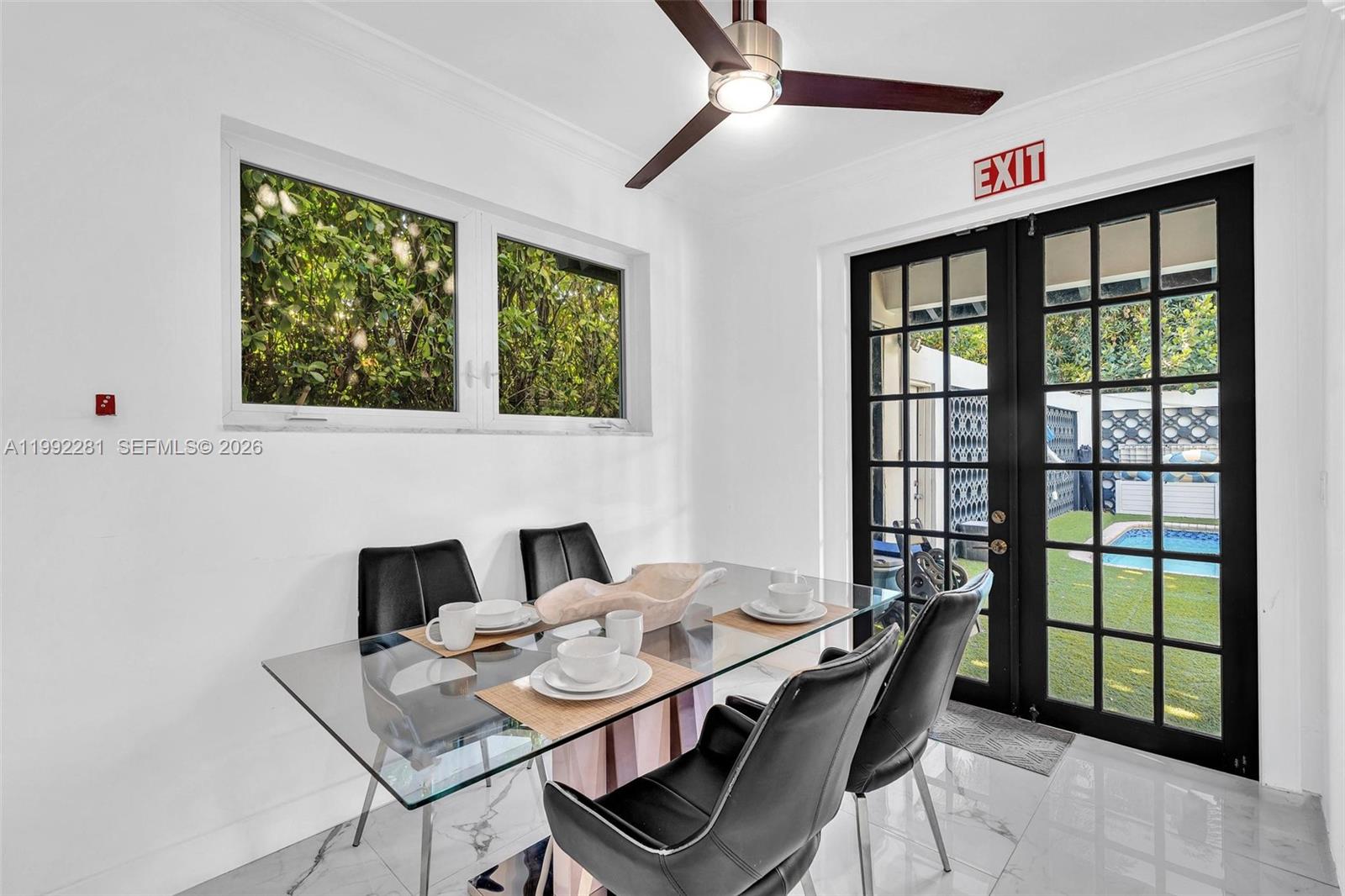 472 Sunset Dr Hallandale Beach, FL 33009