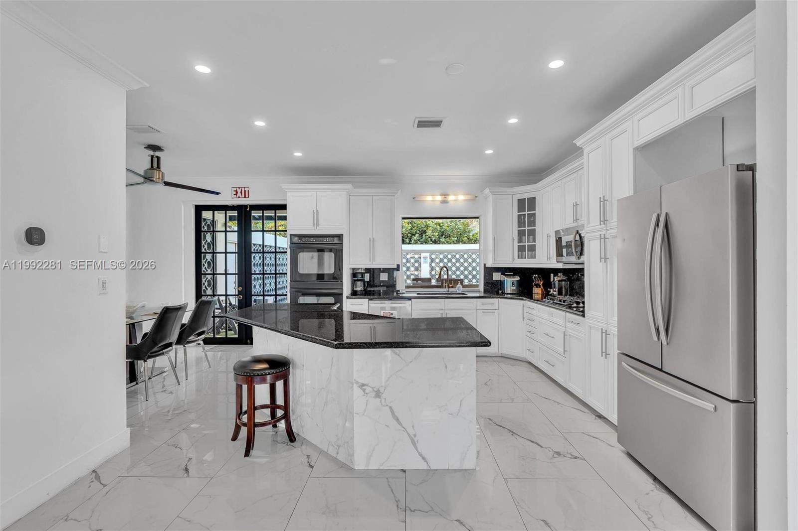 472 Sunset Dr Hallandale Beach, FL 33009