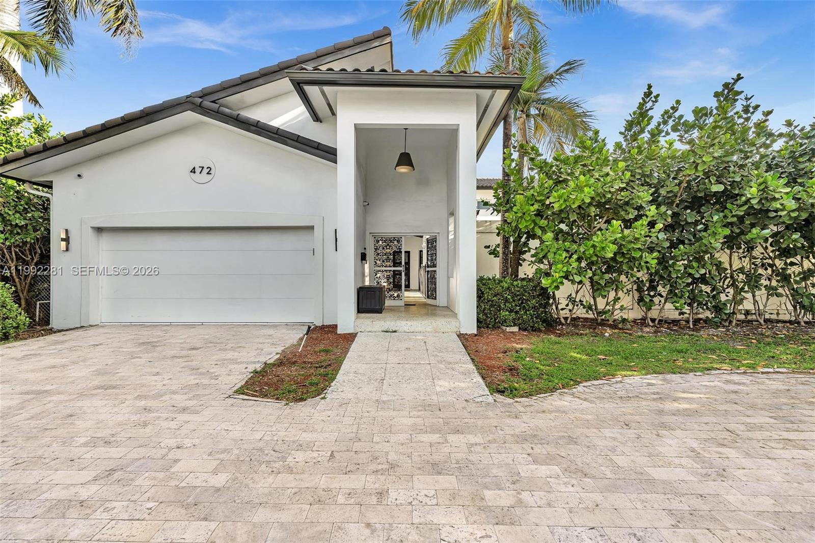 472 Sunset Dr Hallandale Beach, FL 33009