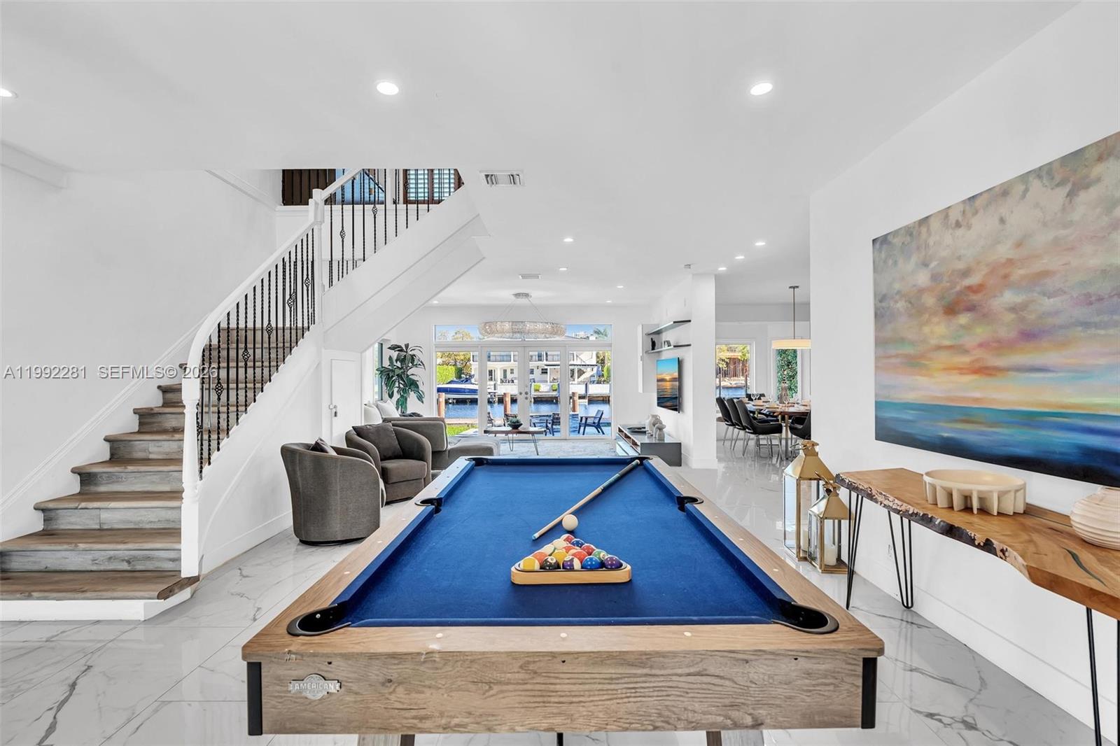 472 Sunset Dr Hallandale Beach, FL 33009