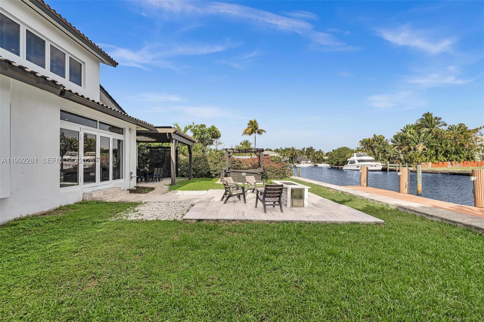 472 Sunset Dr Hallandale Beach, FL 33009