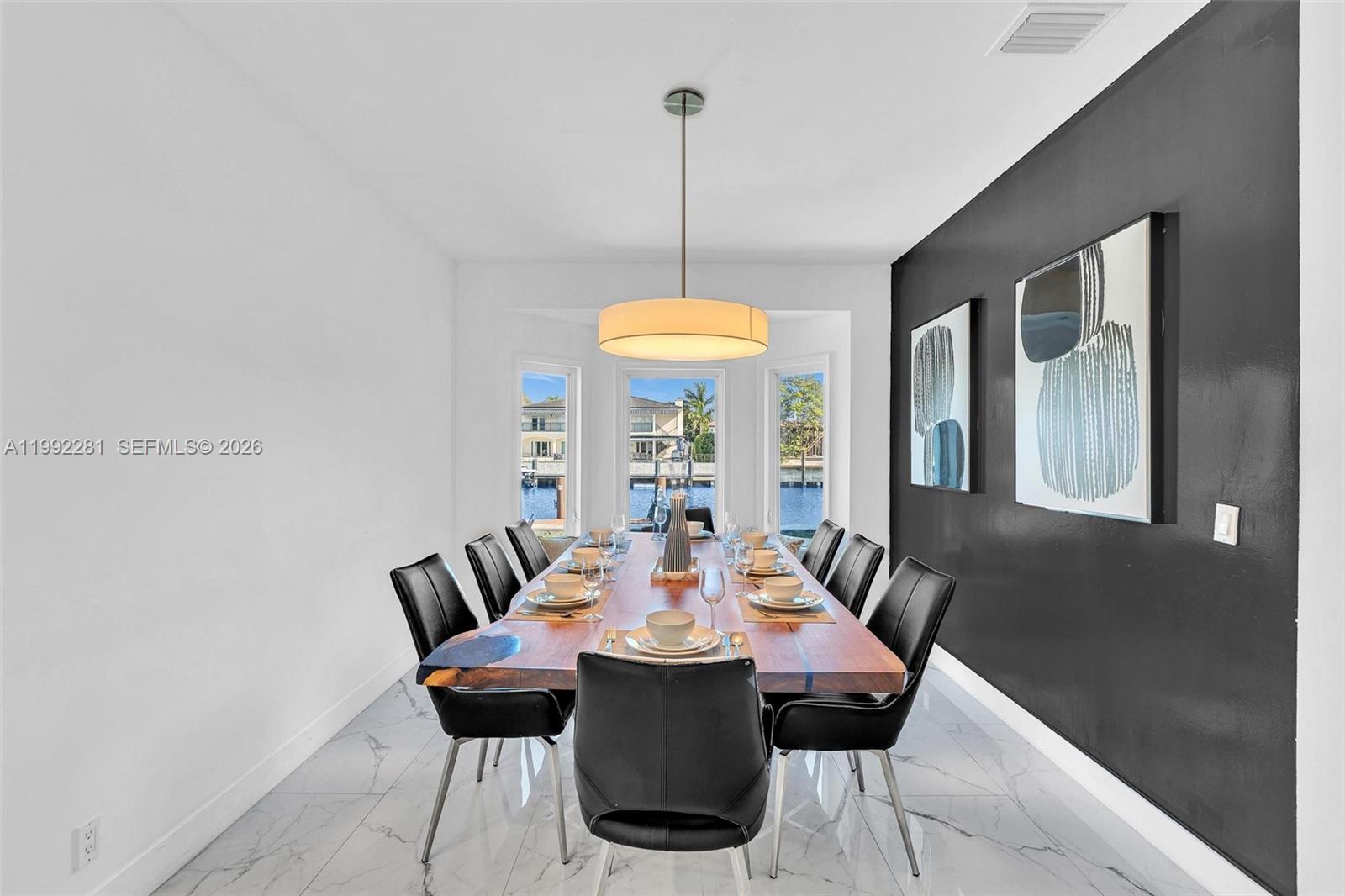 472 Sunset Dr Hallandale Beach, FL 33009