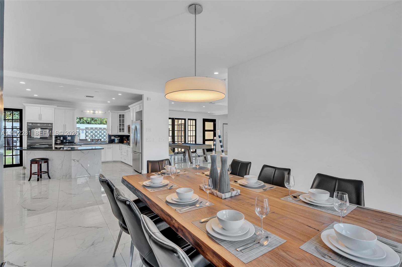 472 Sunset Dr Hallandale Beach, FL 33009