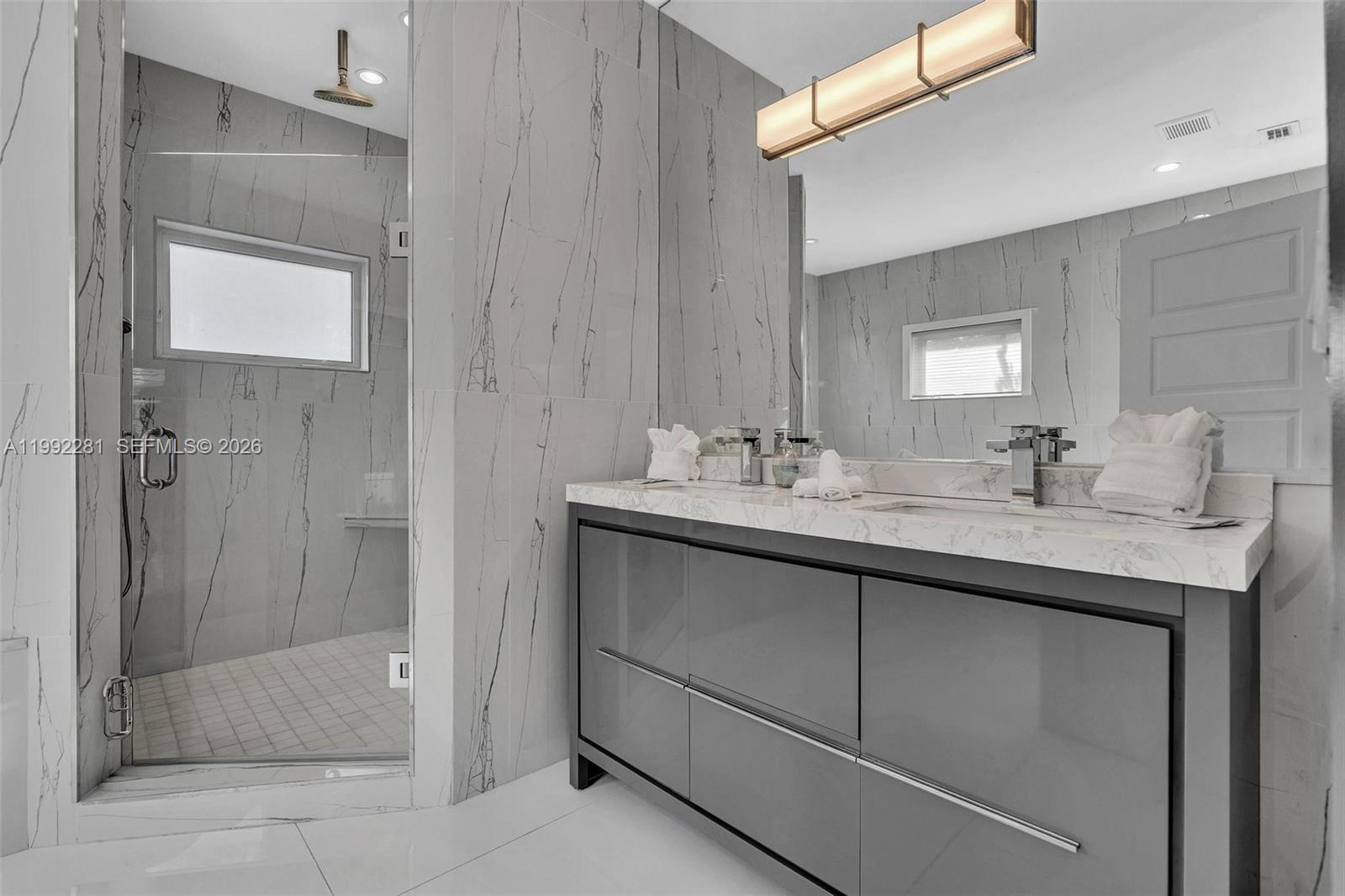 472 Sunset Dr Hallandale Beach, FL 33009