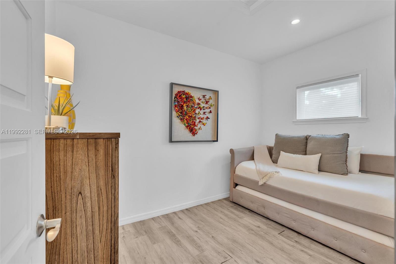 472 Sunset Dr Hallandale Beach, FL 33009