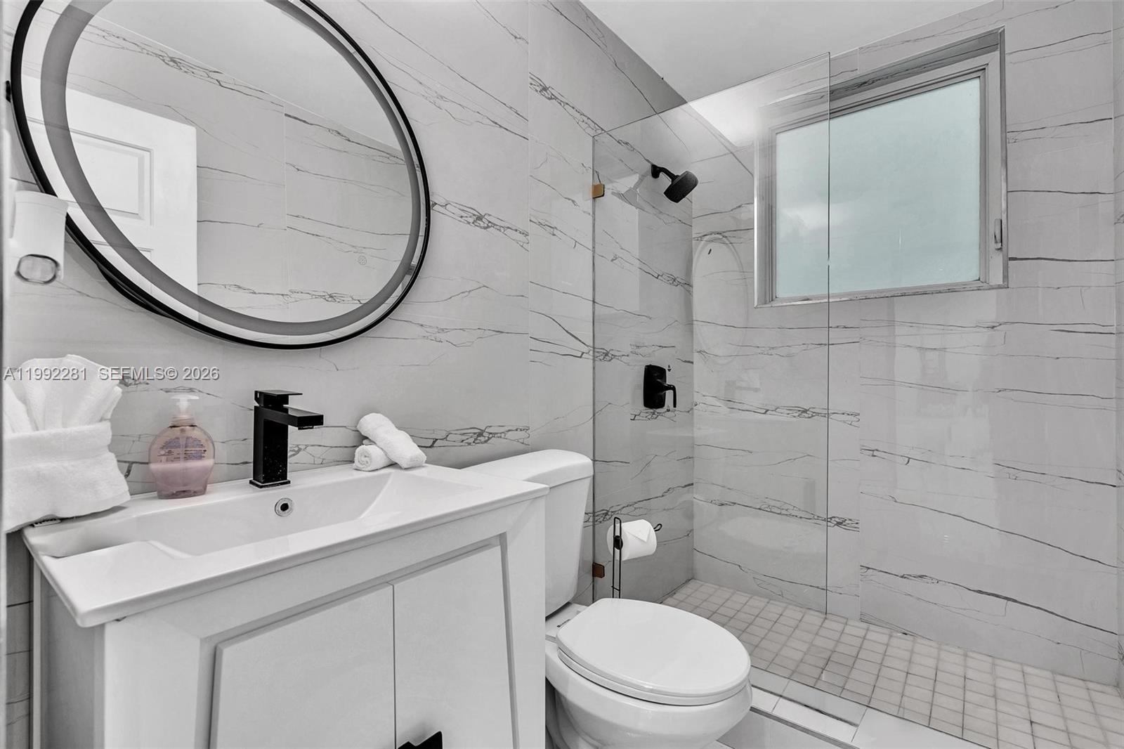 472 Sunset Dr Hallandale Beach, FL 33009