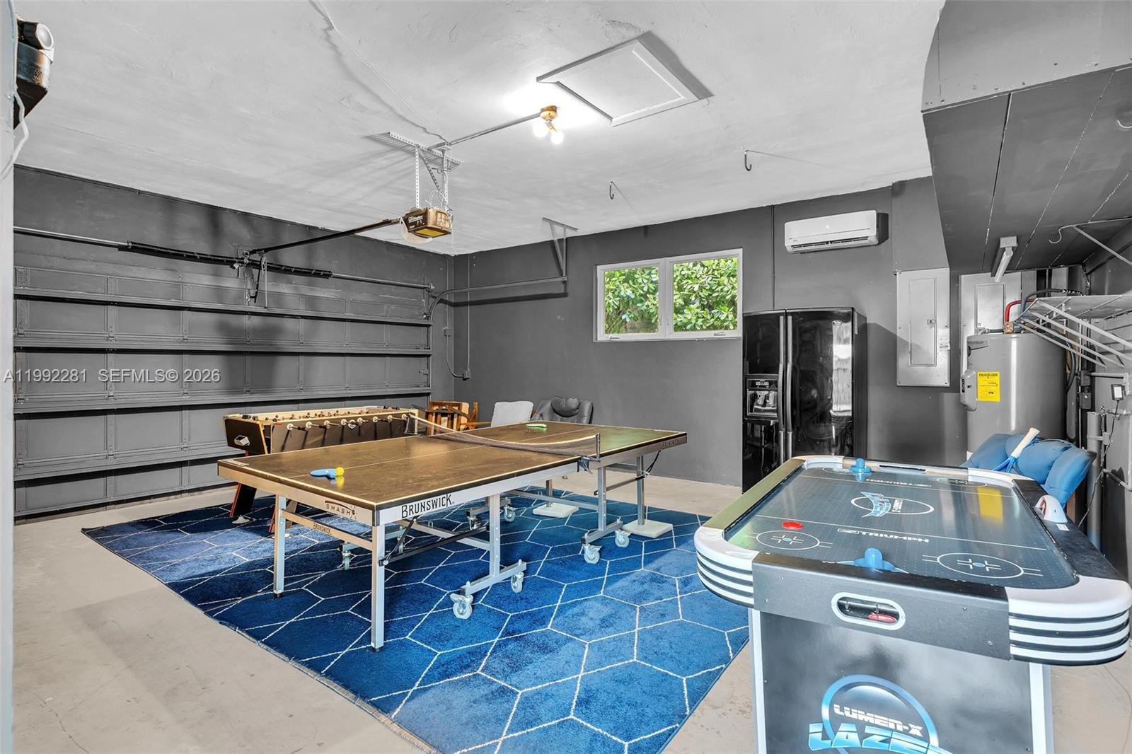 472 Sunset Dr Hallandale Beach, FL 33009