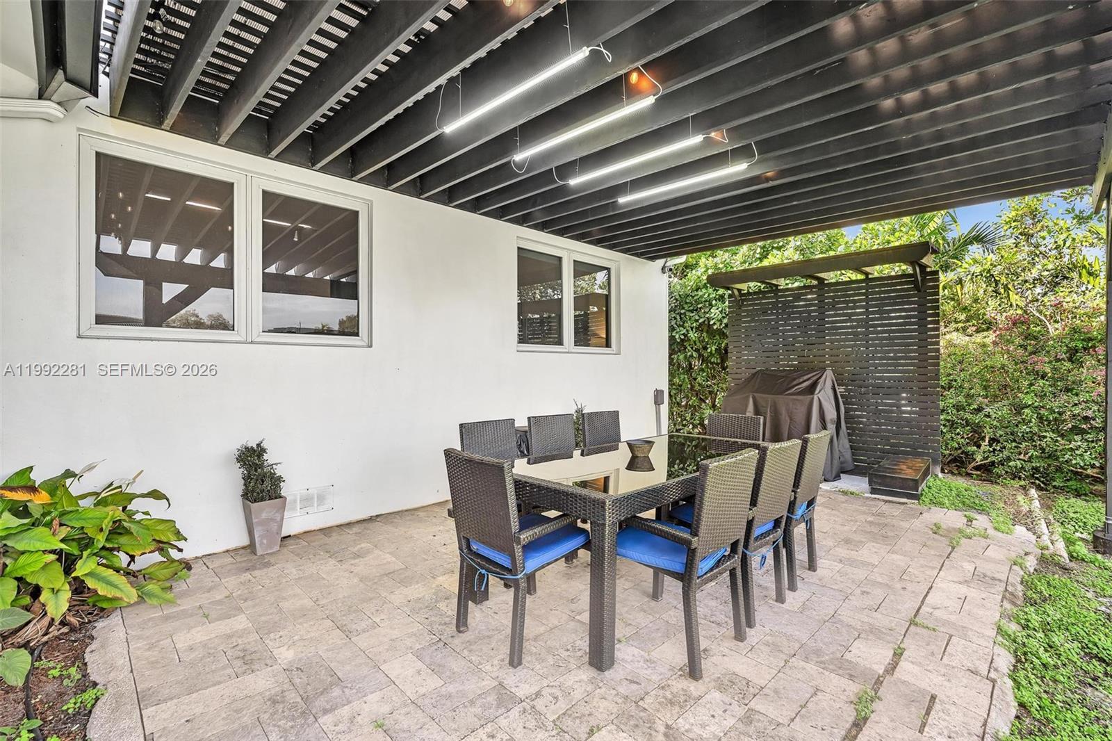 472 Sunset Dr Hallandale Beach, FL 33009