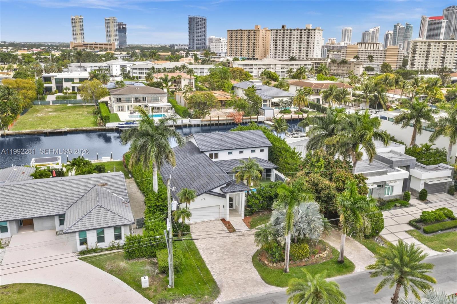 472 Sunset Dr Hallandale Beach, FL 33009