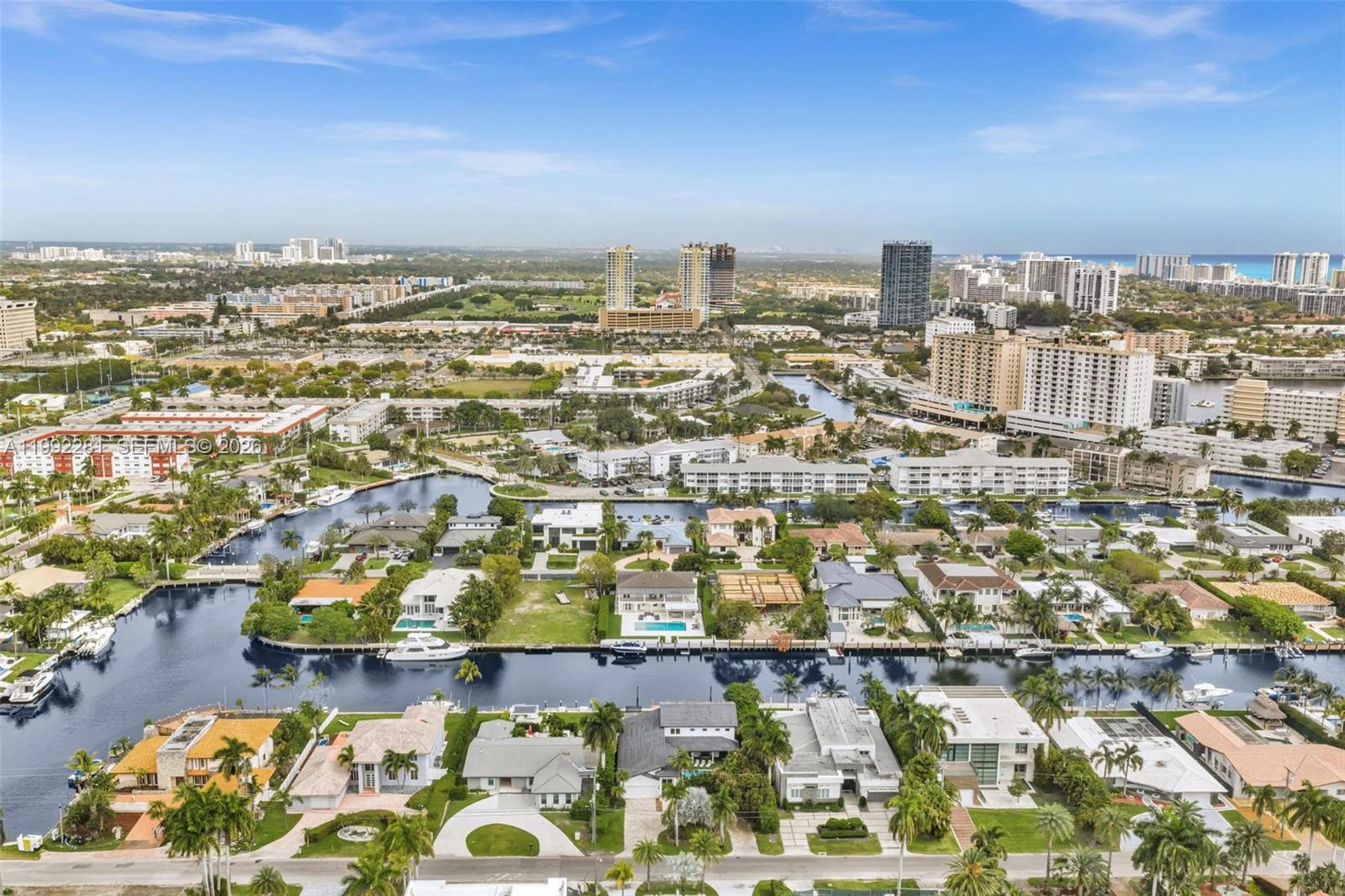 472 Sunset Dr Hallandale Beach, FL 33009