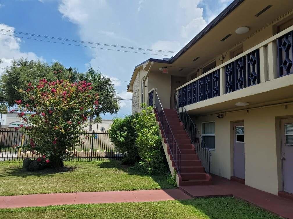 3901 SW 78th Ct #221