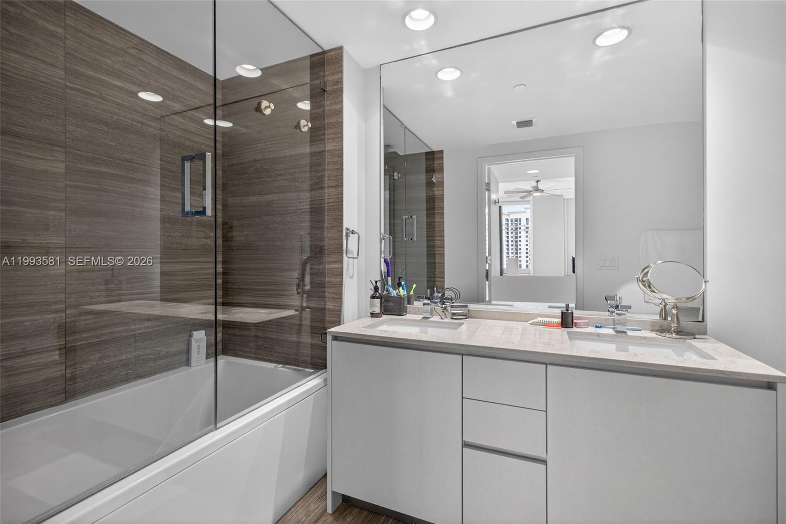 image 1010 Brickell14