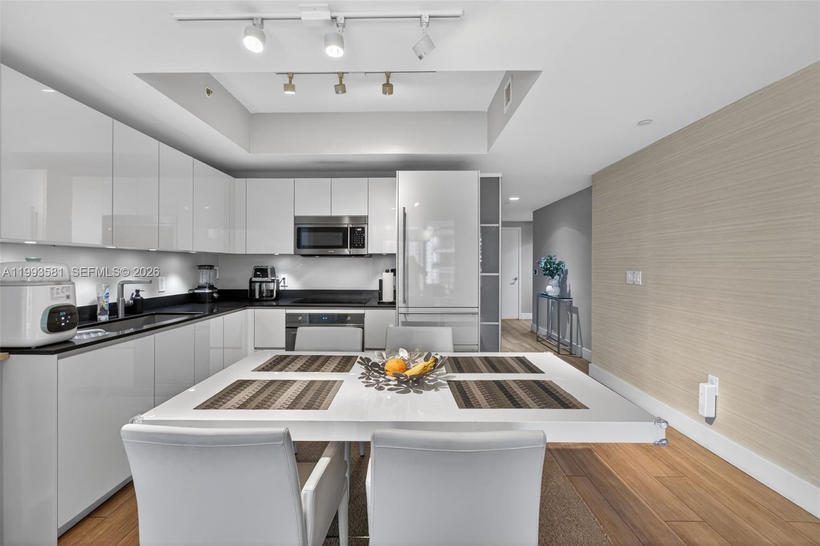 image 1010 Brickell3