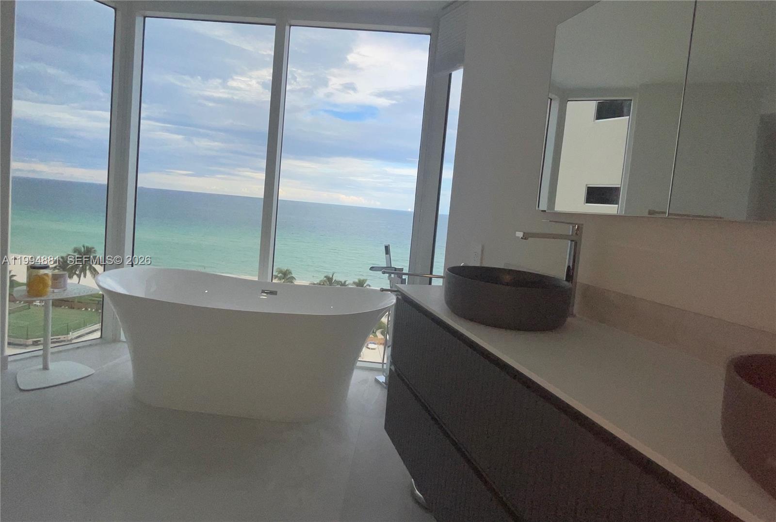 17555 Collins Ave #1001 Sunny Isles Beach, FL 33160