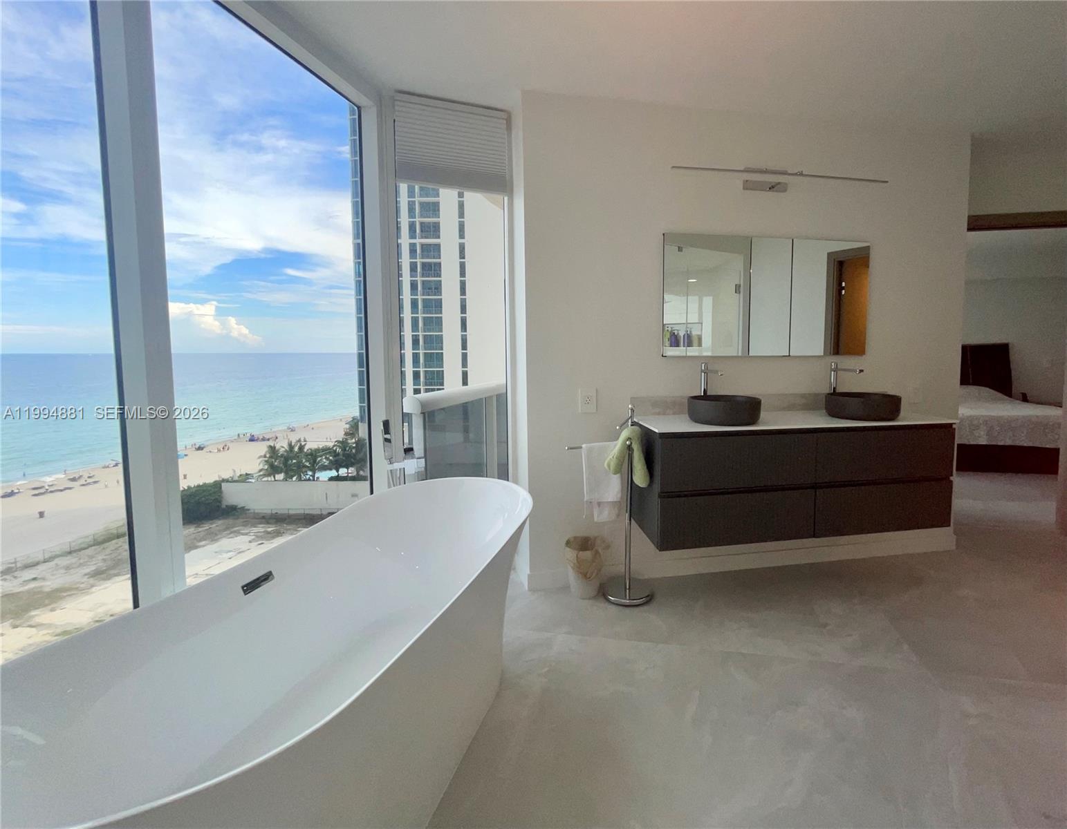 17555 Collins Ave #1001 Sunny Isles Beach, FL 33160