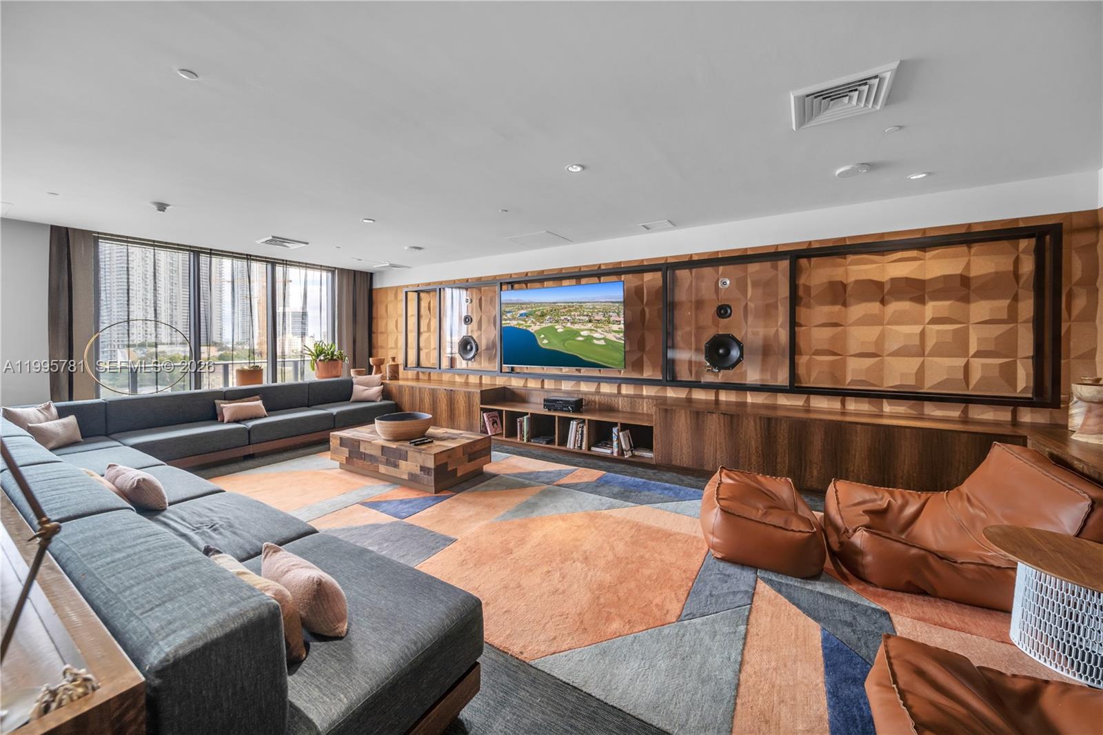 image Hyde Midtown25