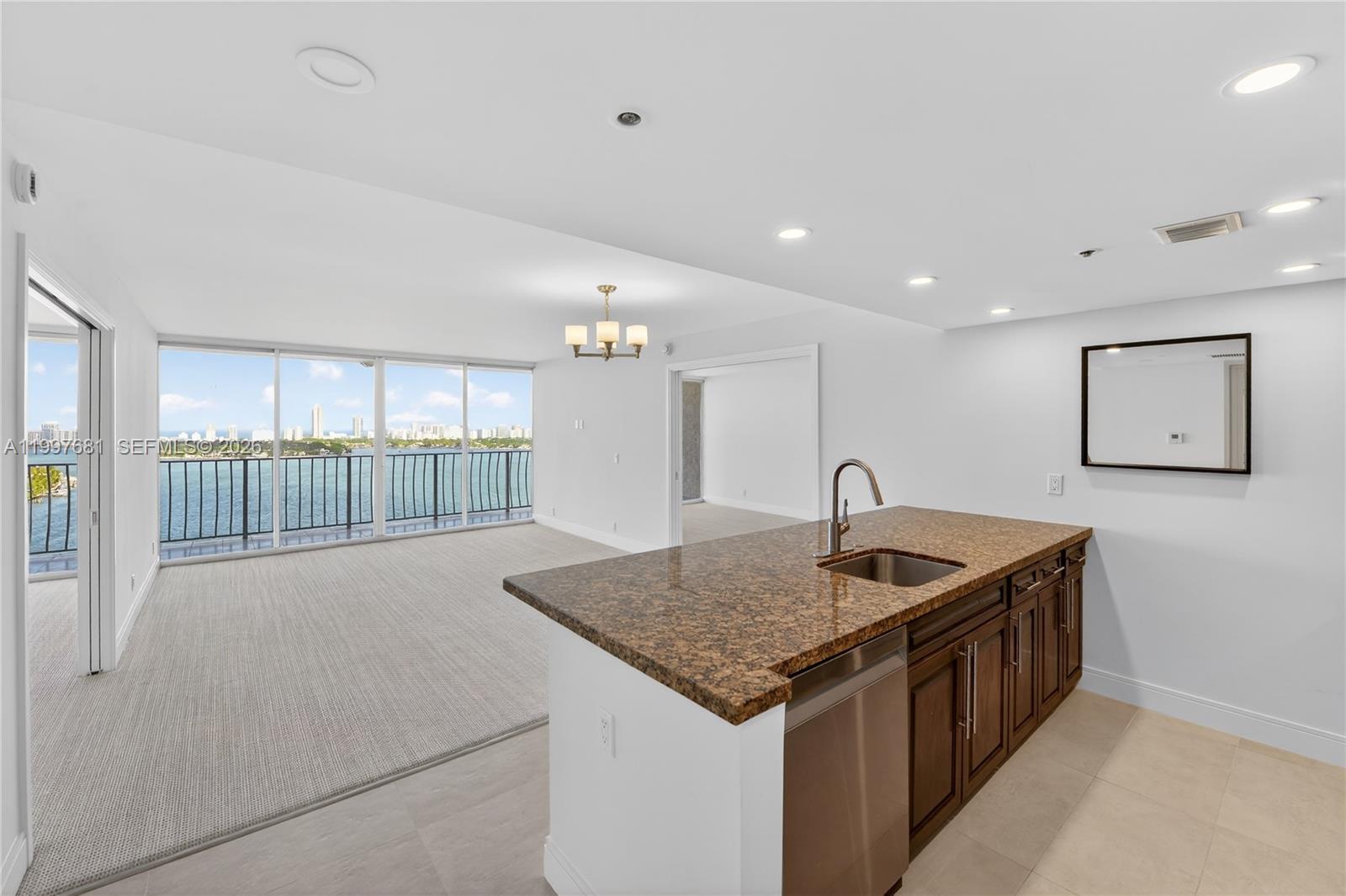 7601 E Treasure Dr #2319