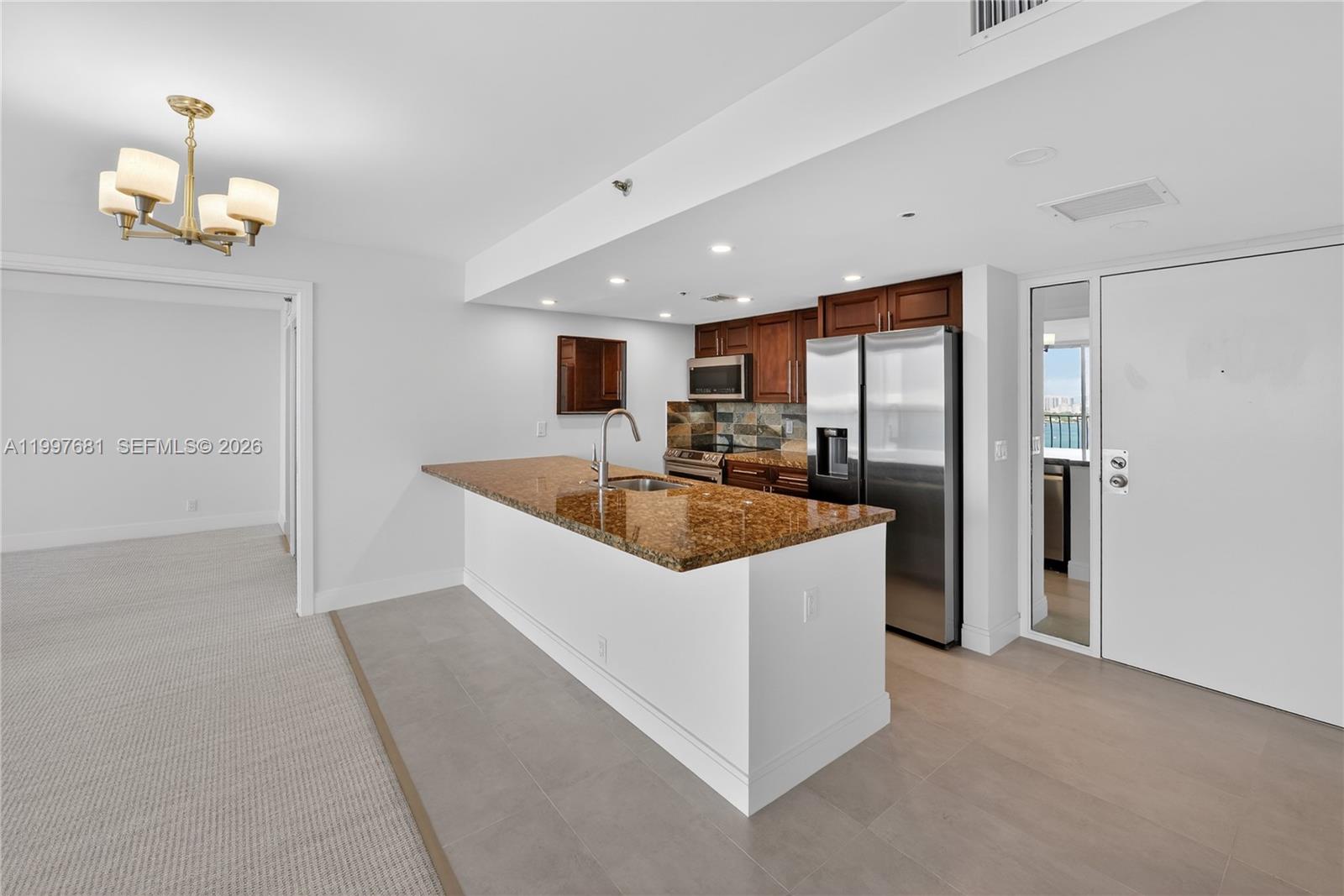 7601 E Treasure Dr #2319 North Bay Village, FL 33141