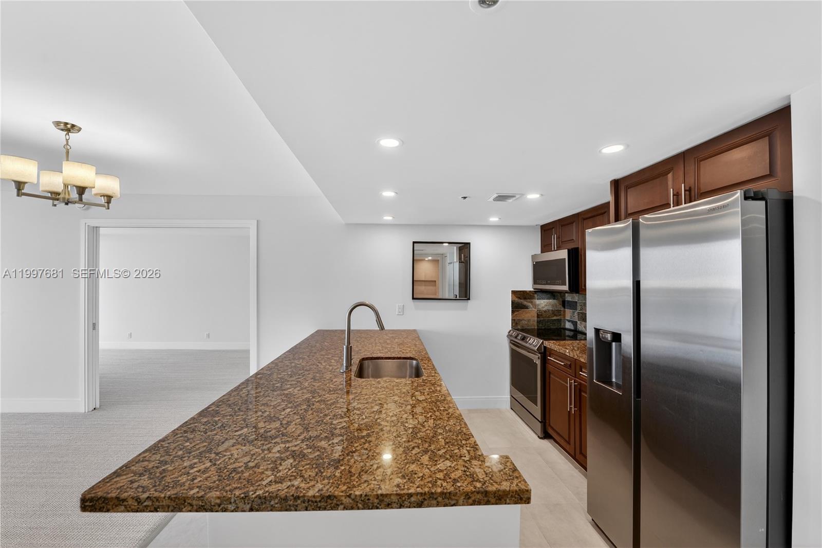 7601 E Treasure Dr #2319 North Bay Village, FL 33141