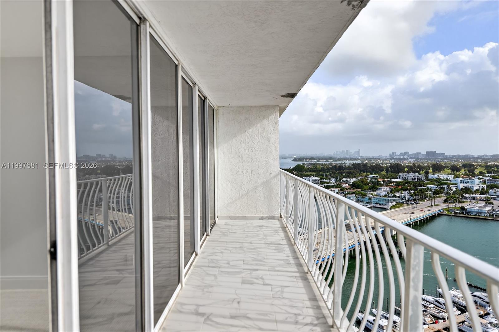 7601 E Treasure Dr #2319 North Bay Village, FL 33141