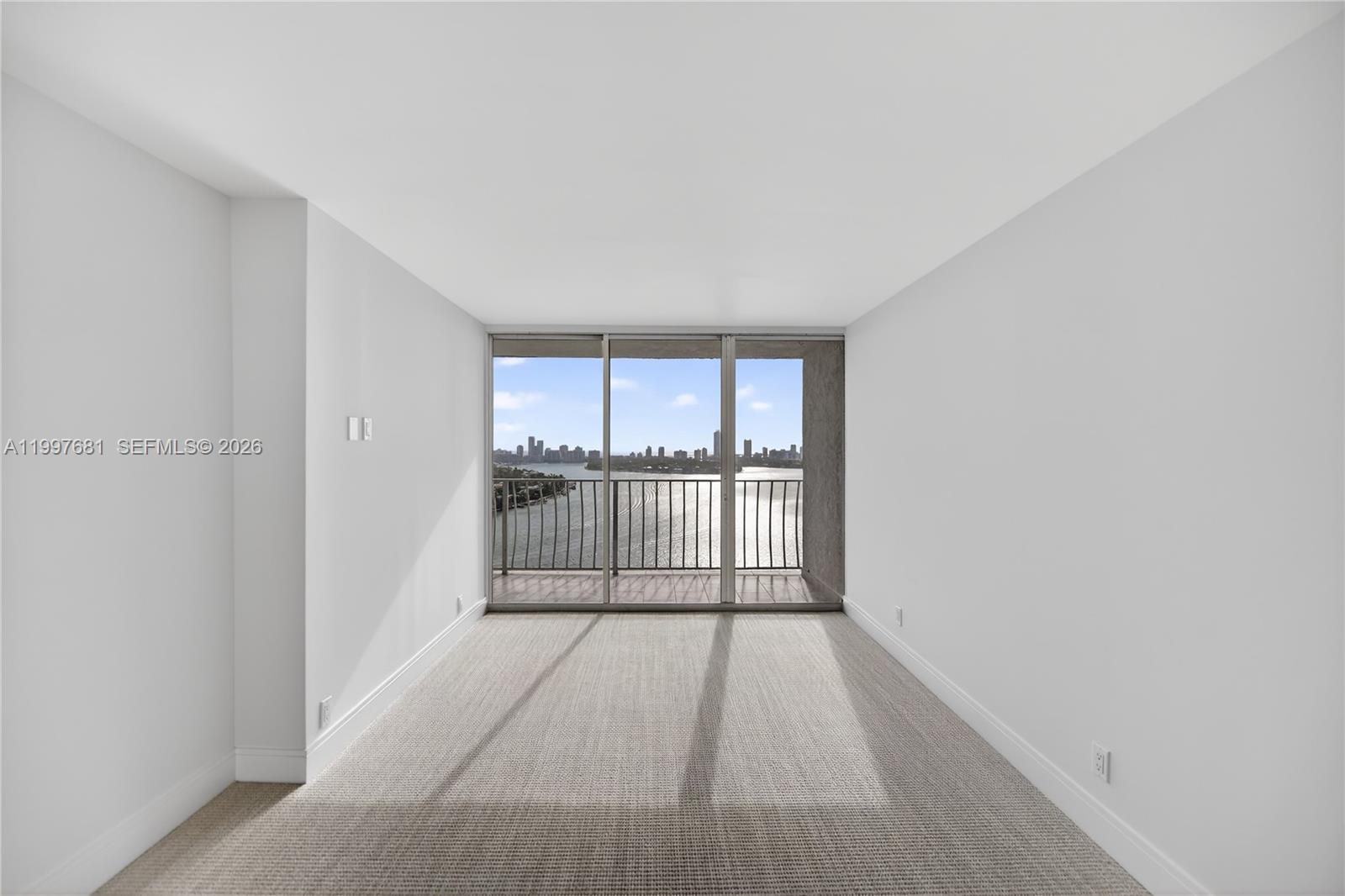 7601 E Treasure Dr #2319 North Bay Village, FL 33141