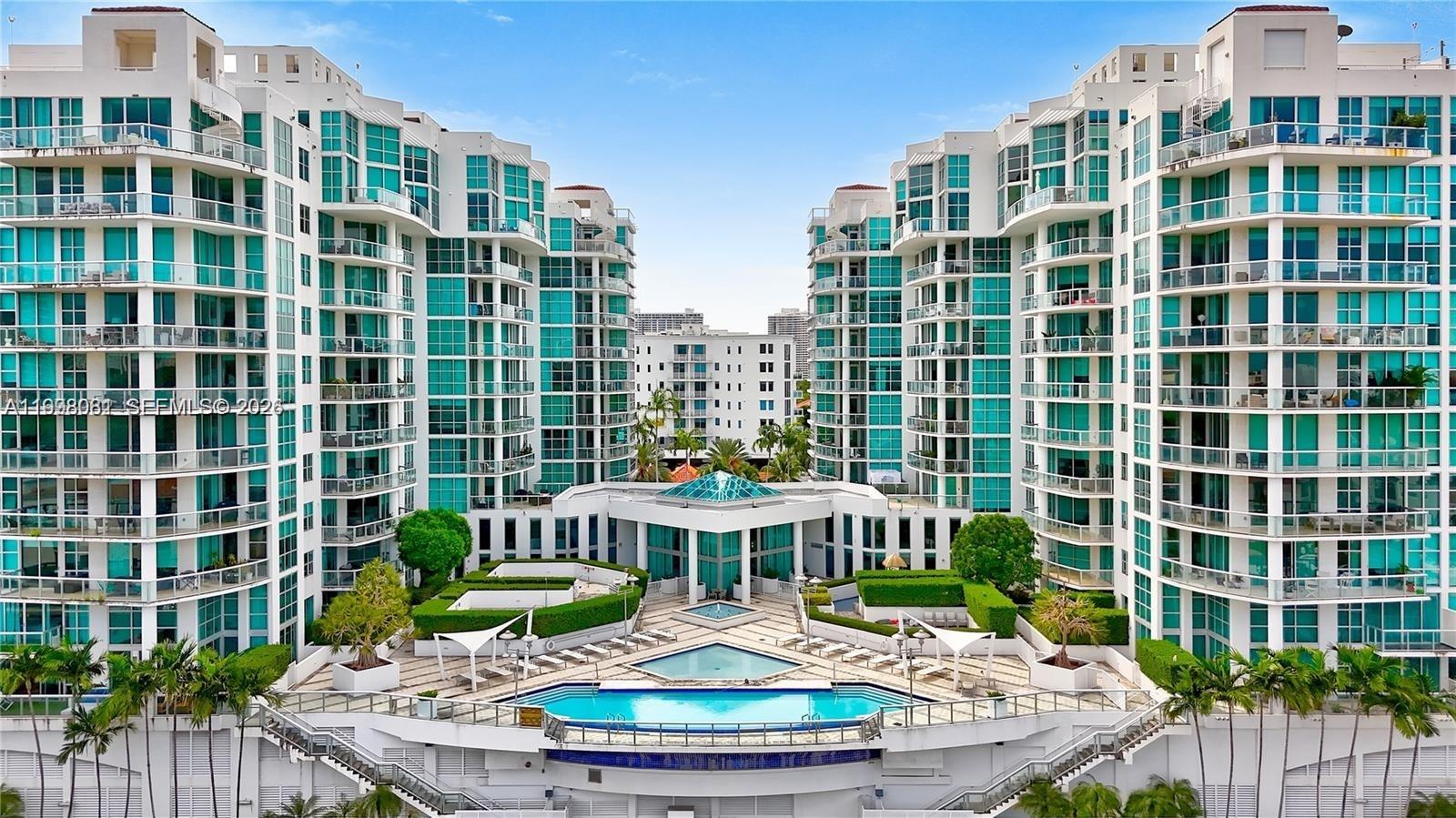 3131 NE 188th St #1-1205