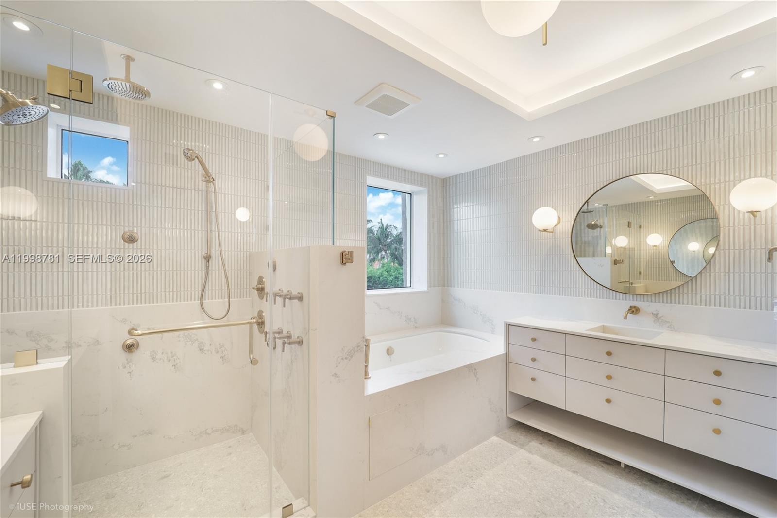 737 Crandon Blvd #301 Key Biscayne, FL 33149