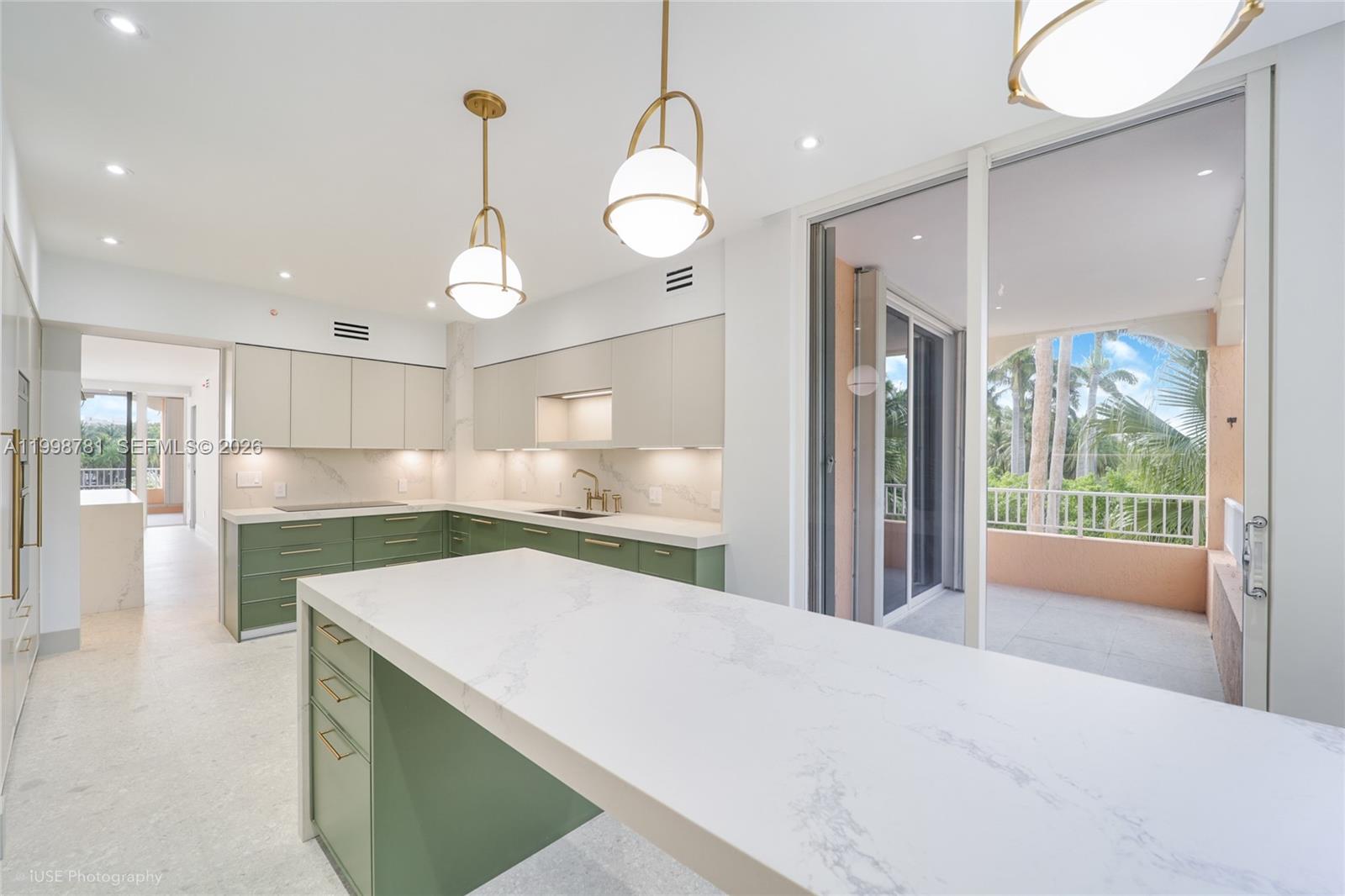 737 Crandon Blvd #301 Key Biscayne, FL 33149