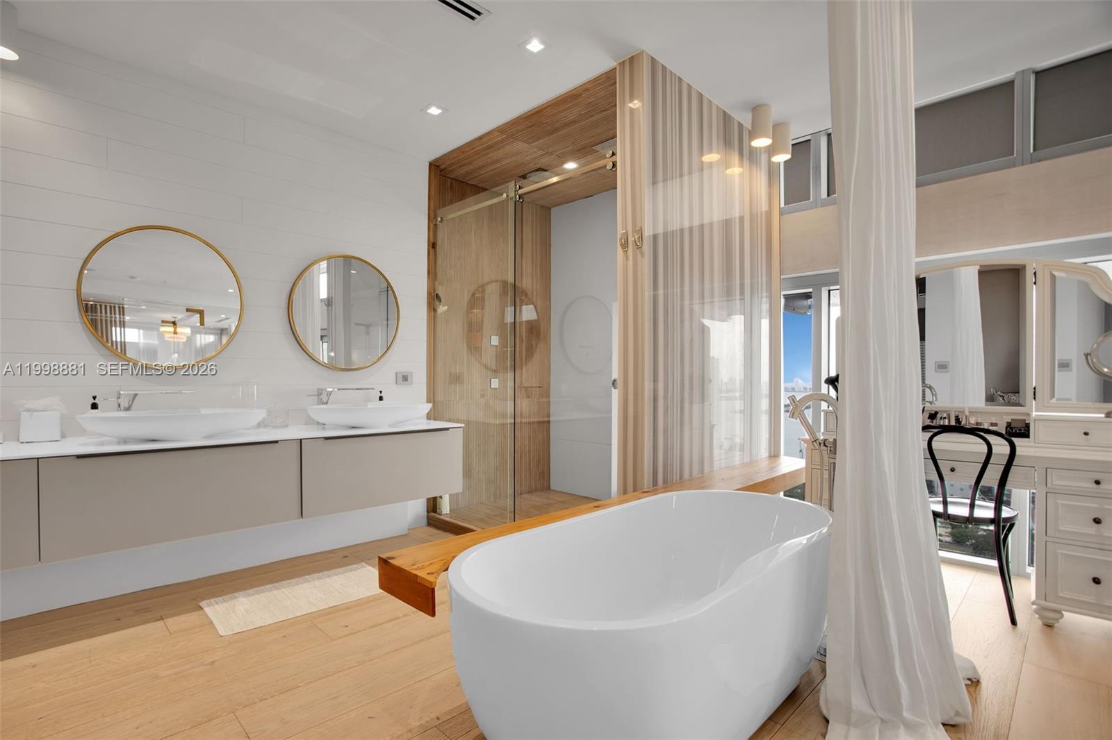 3301 NE 1st Ave #PH-2 Miami, FL 33137