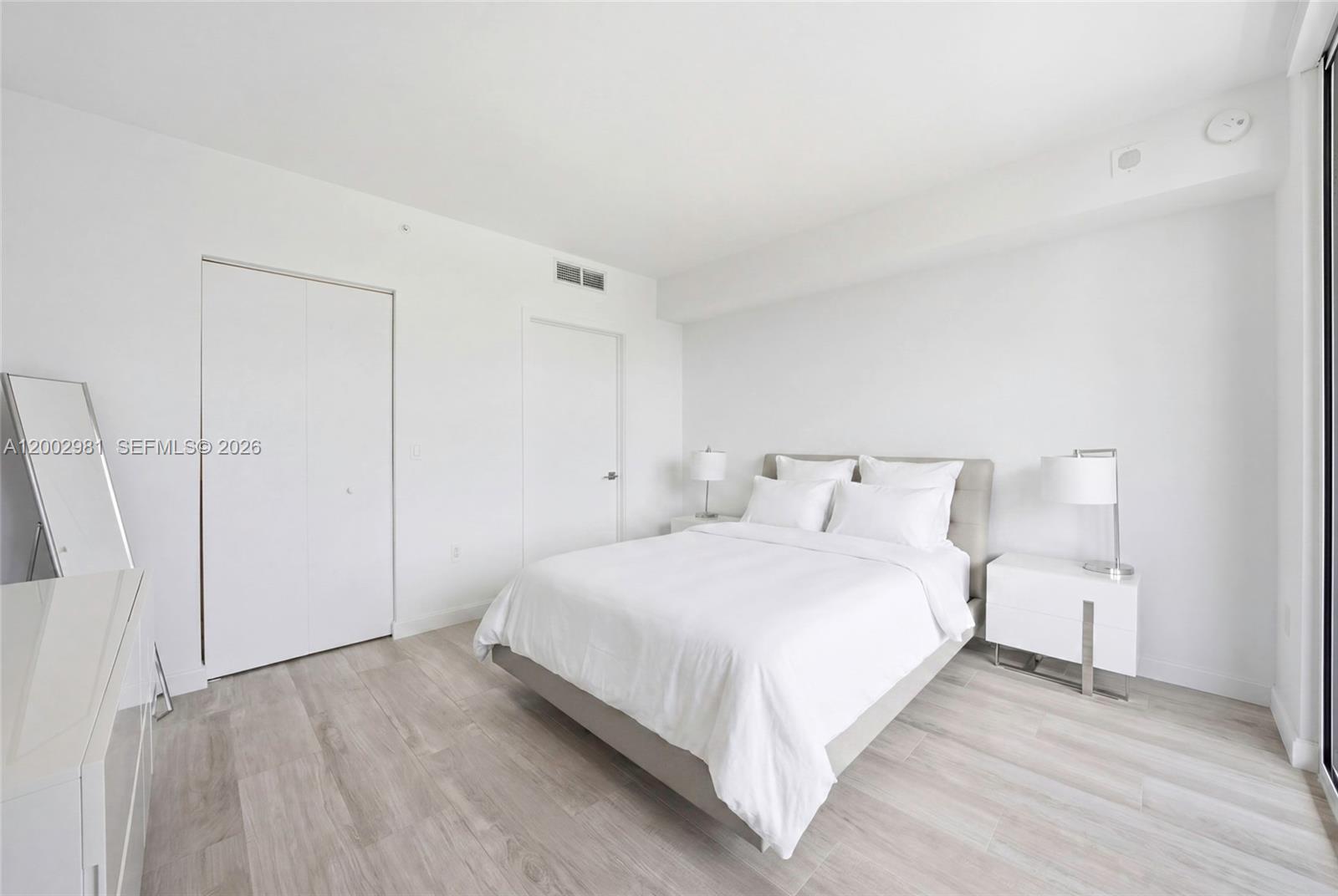 55 SW 9th St #3106 Miami, FL 33130