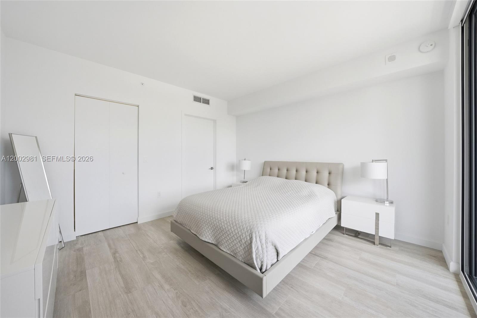 55 SW 9th St #3106 Miami, FL 33130