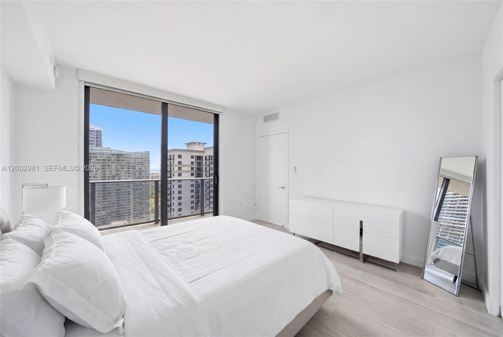 55 SW 9th St #3106 Miami, FL 33130