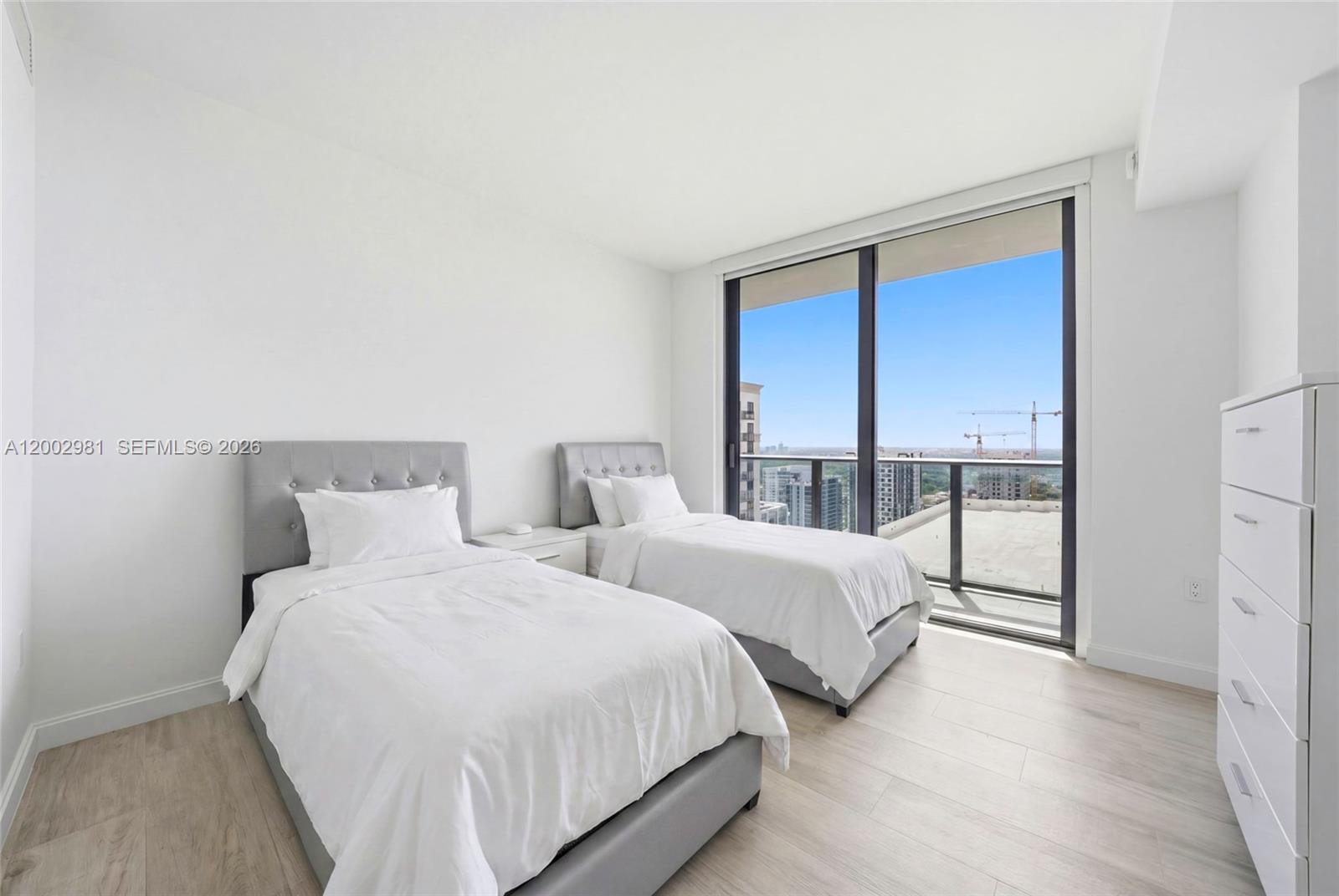 55 SW 9th St #3106 Miami, FL 33130