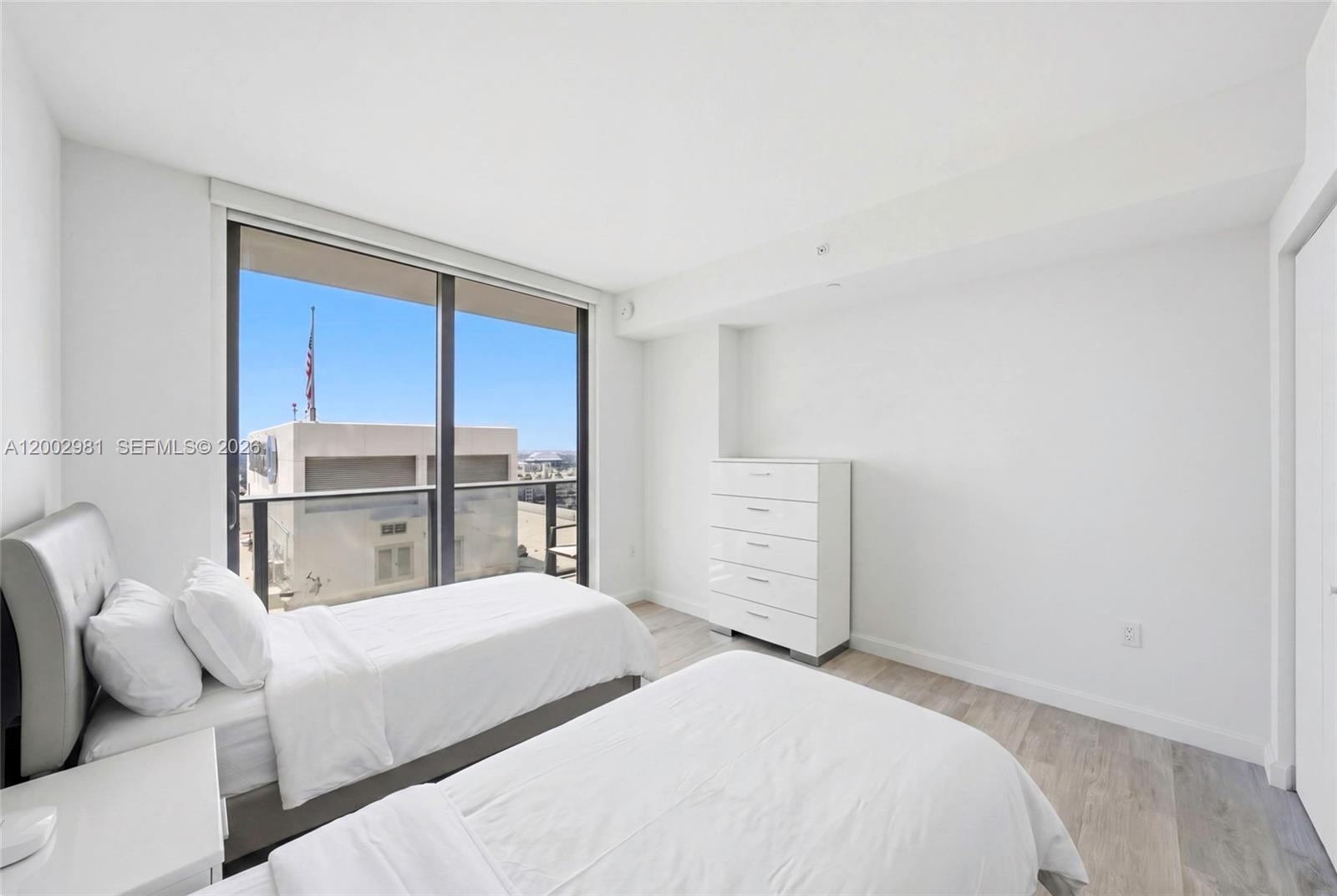 55 SW 9th St #3106 Miami, FL 33130