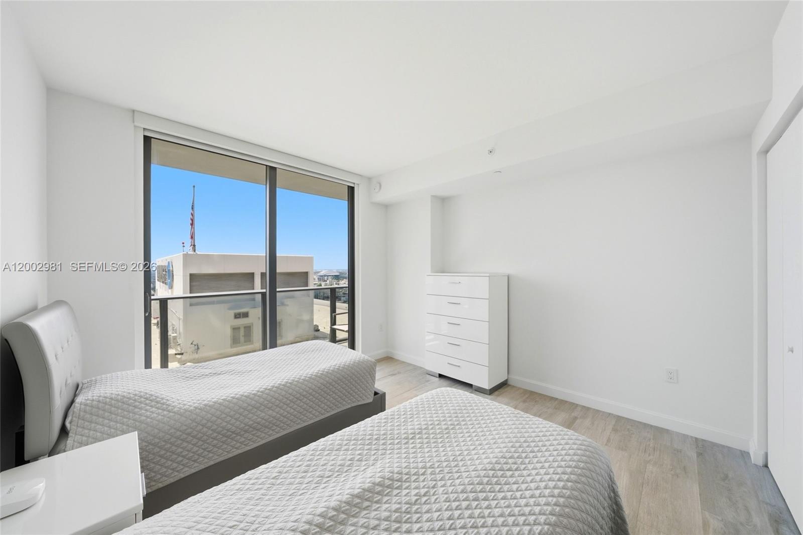 55 SW 9th St #3106 Miami, FL 33130