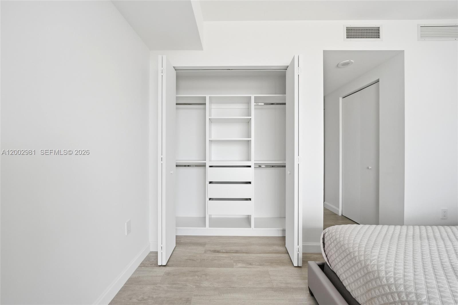 55 SW 9th St #3106 Miami, FL 33130