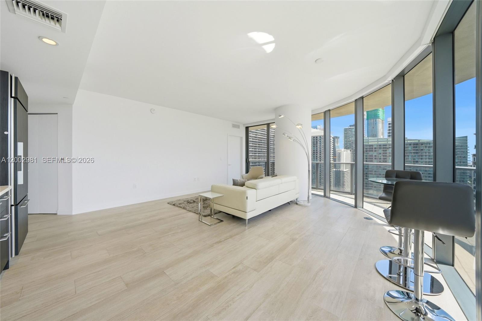 55 SW 9th St #3106 Miami, FL 33130