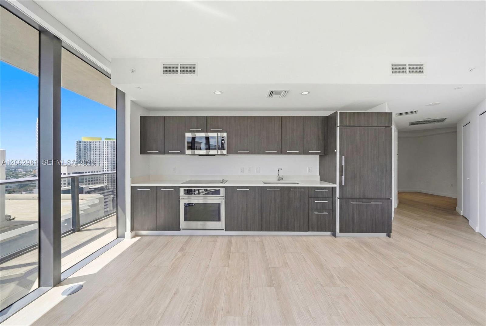 55 SW 9th St #3106 Miami, FL 33130