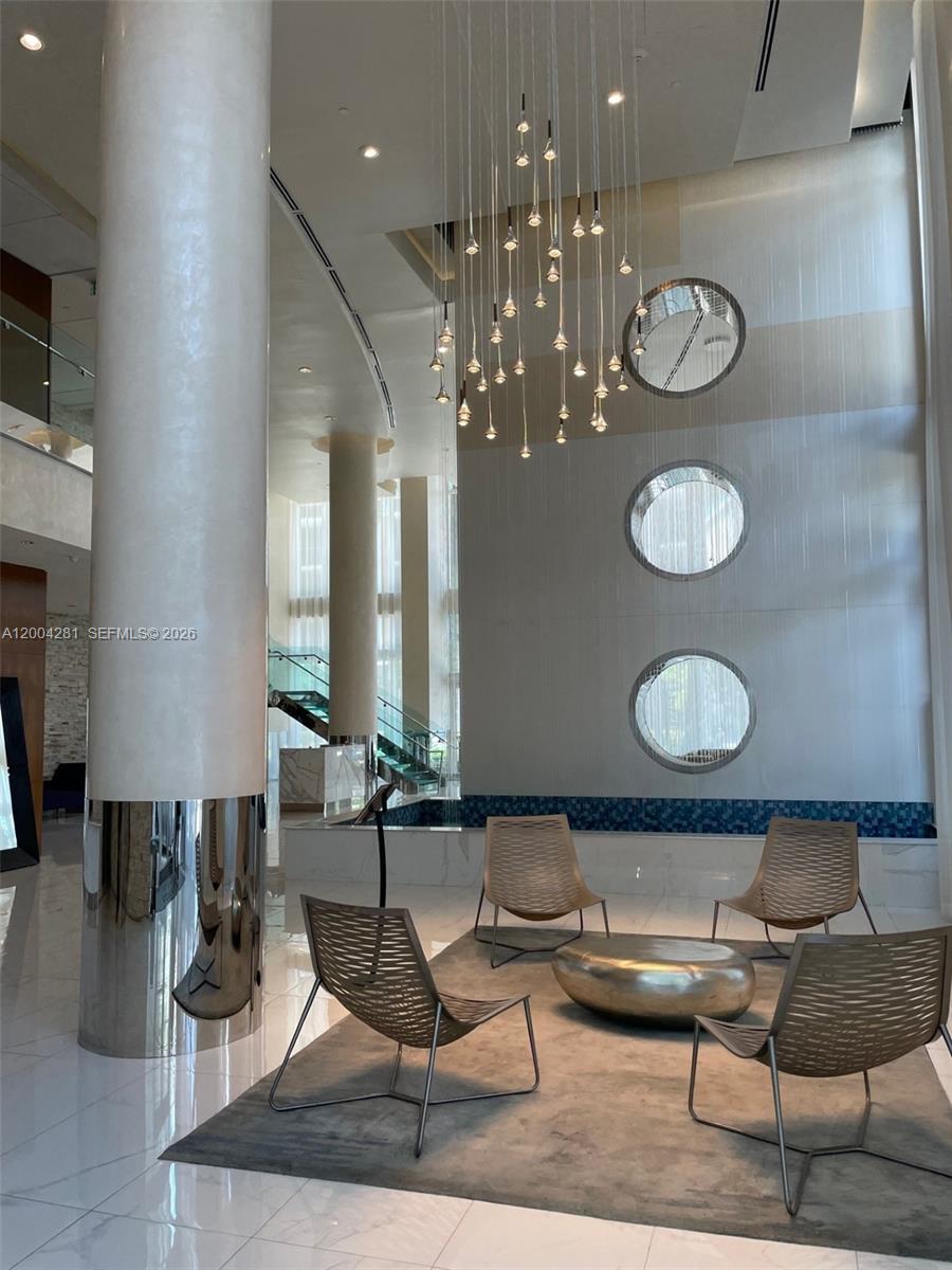 image Brickell on the River South2