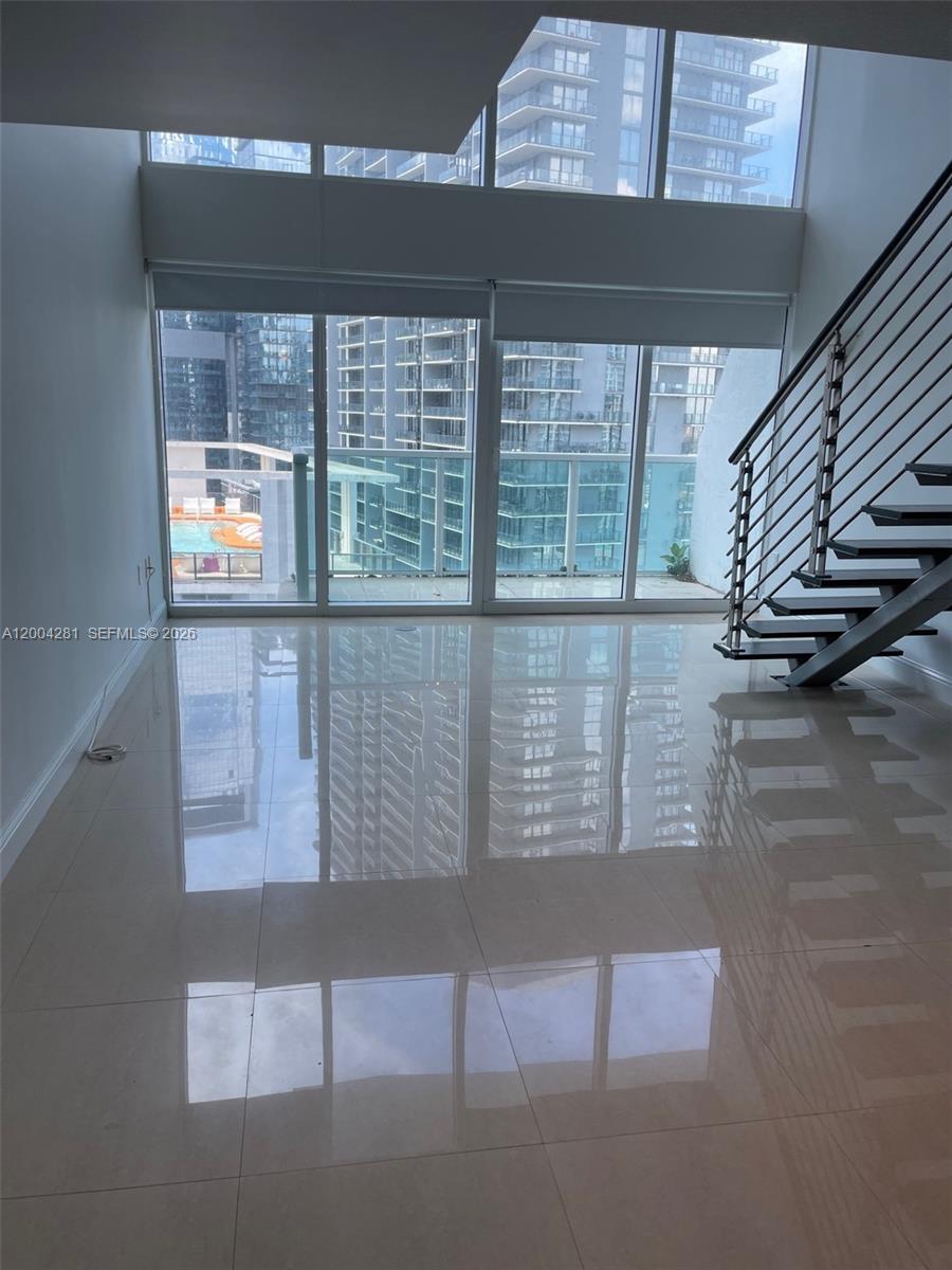 image Brickell on the River South4