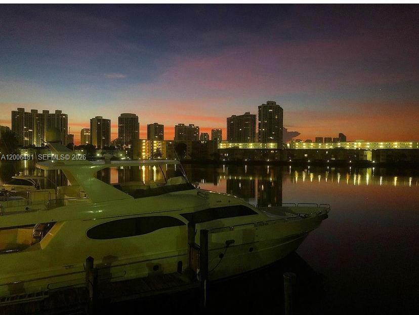 18041 Biscayne Blvd #804