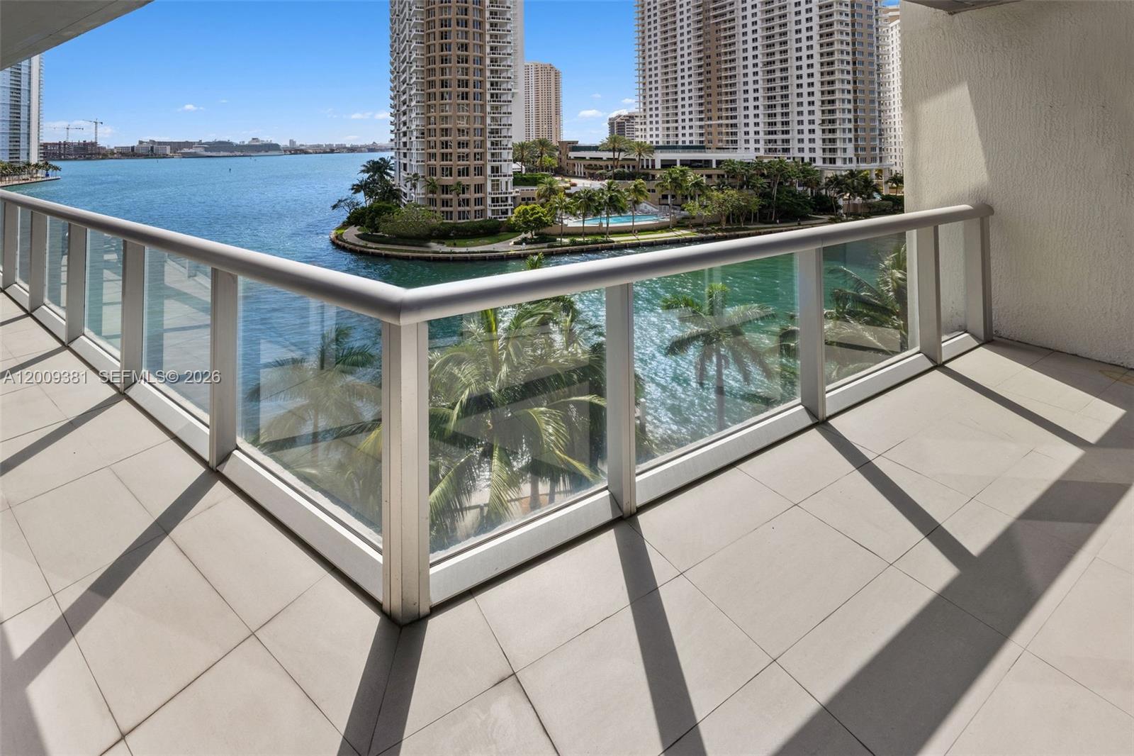 465 Brickell Ave #701 Miami, FL 33131