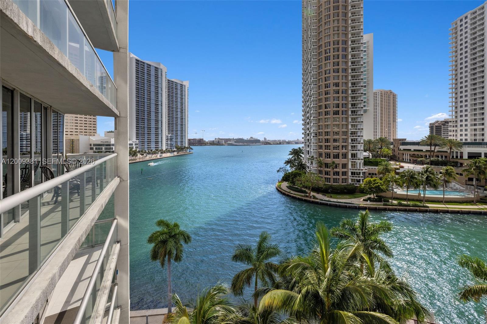 465 Brickell Ave #701 Miami, FL 33131