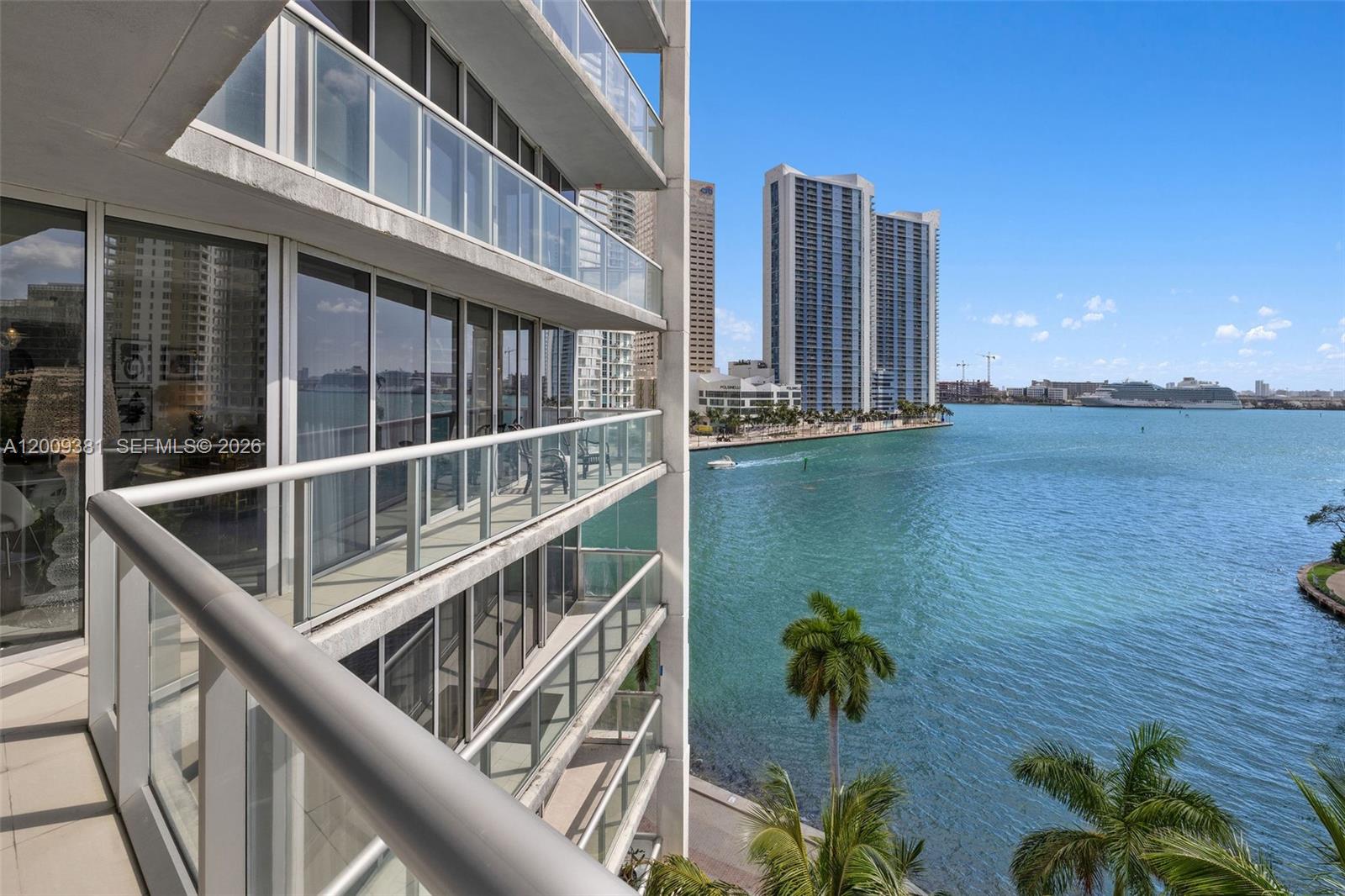 465 Brickell Ave #701 Miami, FL 33131