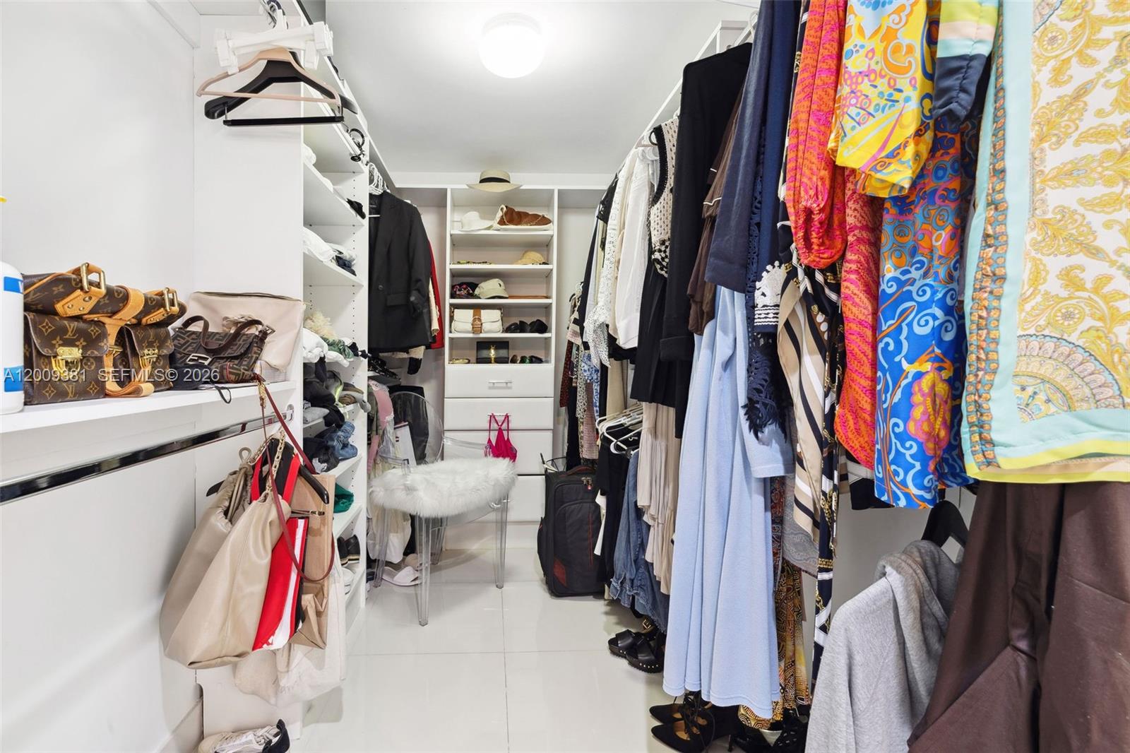 465 Brickell Ave #701 Miami, FL 33131