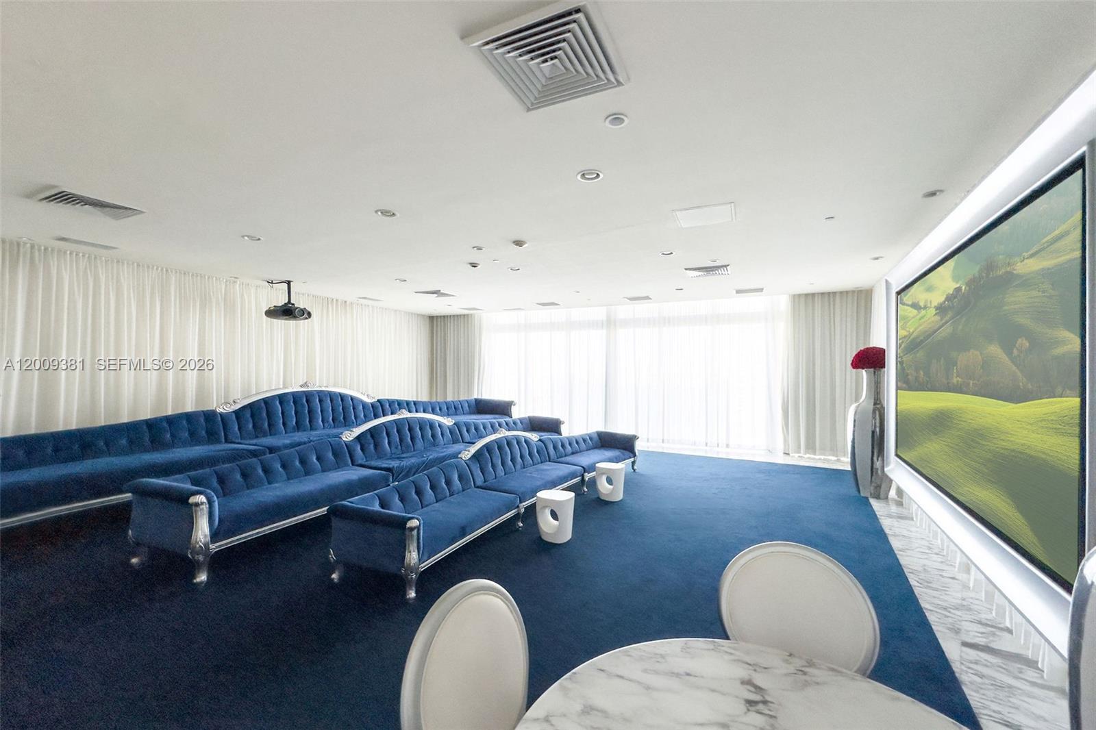 465 Brickell Ave #701 Miami, FL 33131